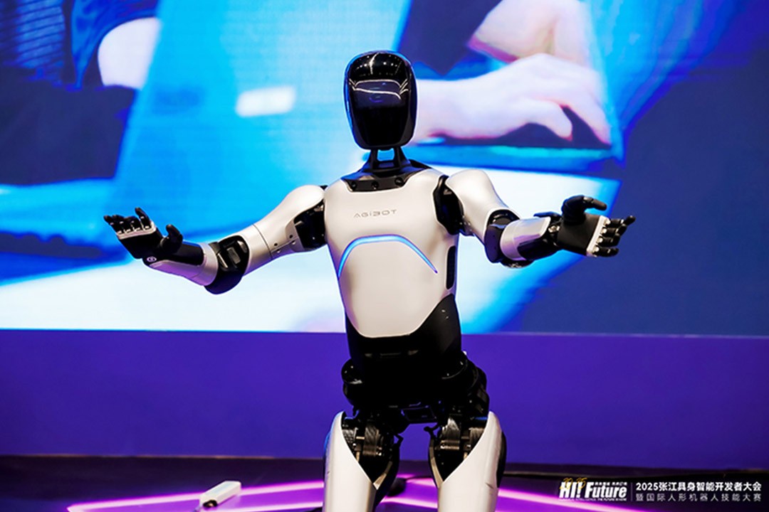 公海jcjc-引领显示技术升级，TCL携多款前沿新品亮相CES 2025